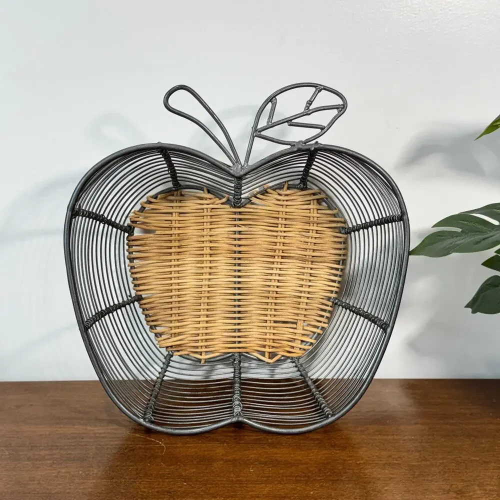 Decorative Apple Shaped Fruit Basket Metal Wire Woven Rattan Kitchen Counter